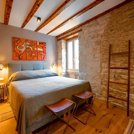 Apartment Art & Design